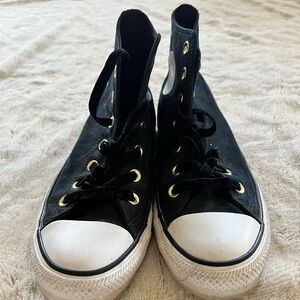 Women’s Converse (8)
